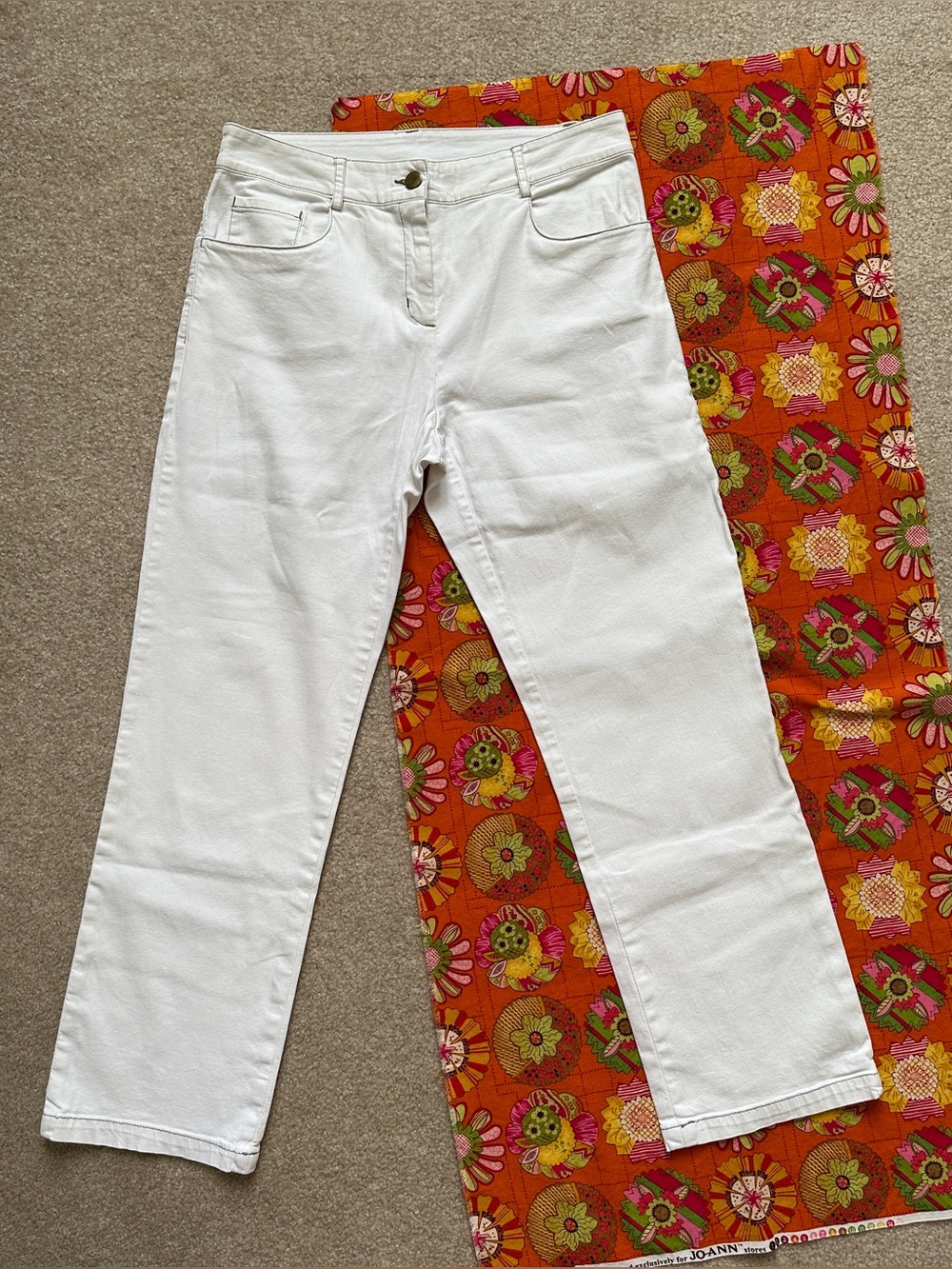 Eileen Fisher white denim jean P/S